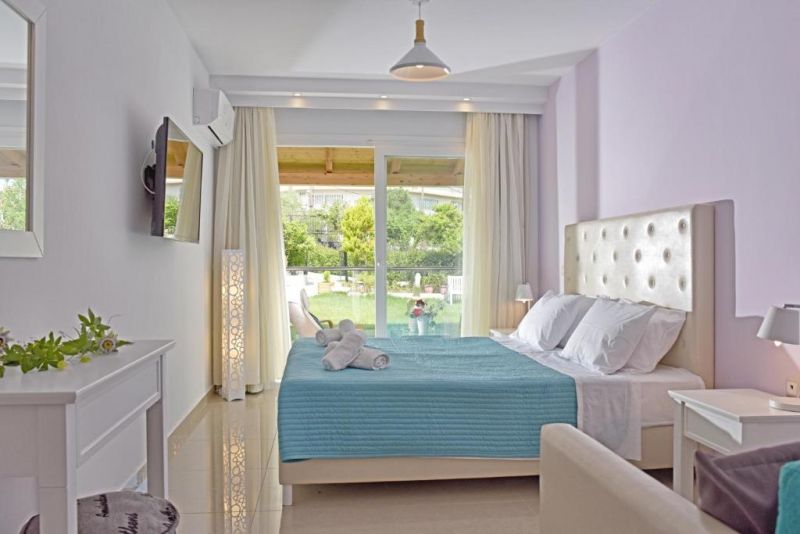 Palapart Gikas Suites & Studios 1*