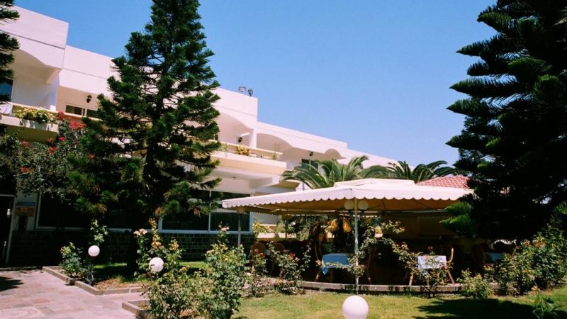 Paleos Apartments 3*