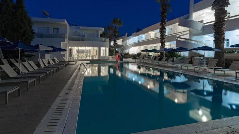 Paleos Apartments 3*