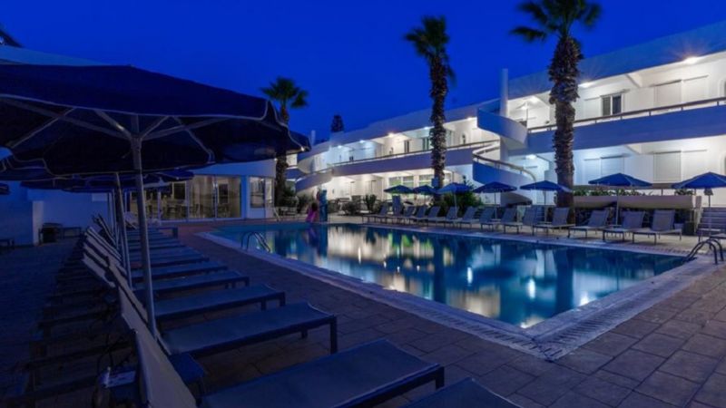 Paleos Apartments 3*