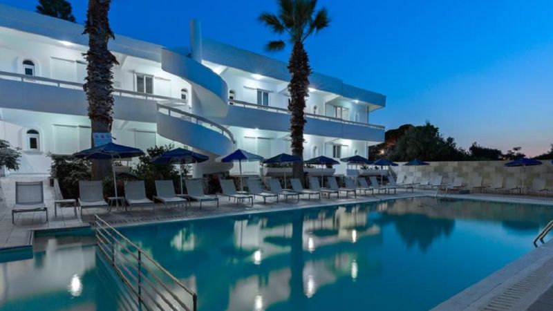 Paleos Apartments 3*