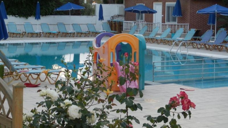 Paleos Apartments 3*