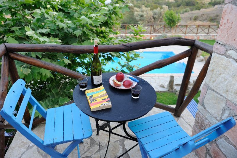 Petroto Villas 3*