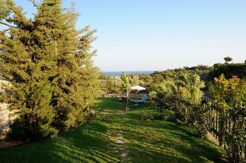 Petroto Villas 3*