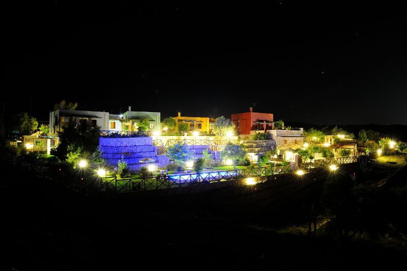 Petroto Villas 3*