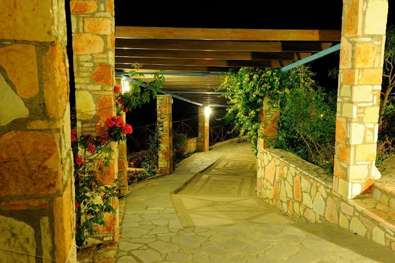 Petroto Villas 3*