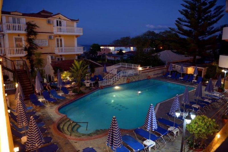Planos Beach Hotel 3*