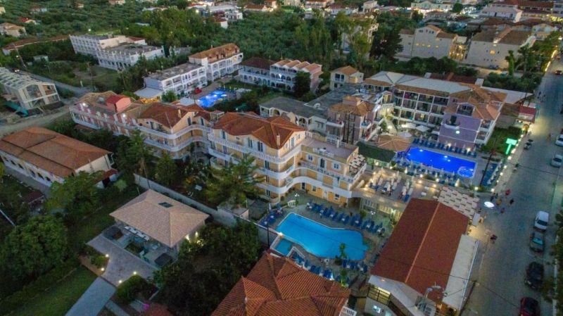Planos Beach Hotel 3*