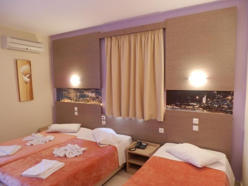 Planos Beach Hotel 3*
