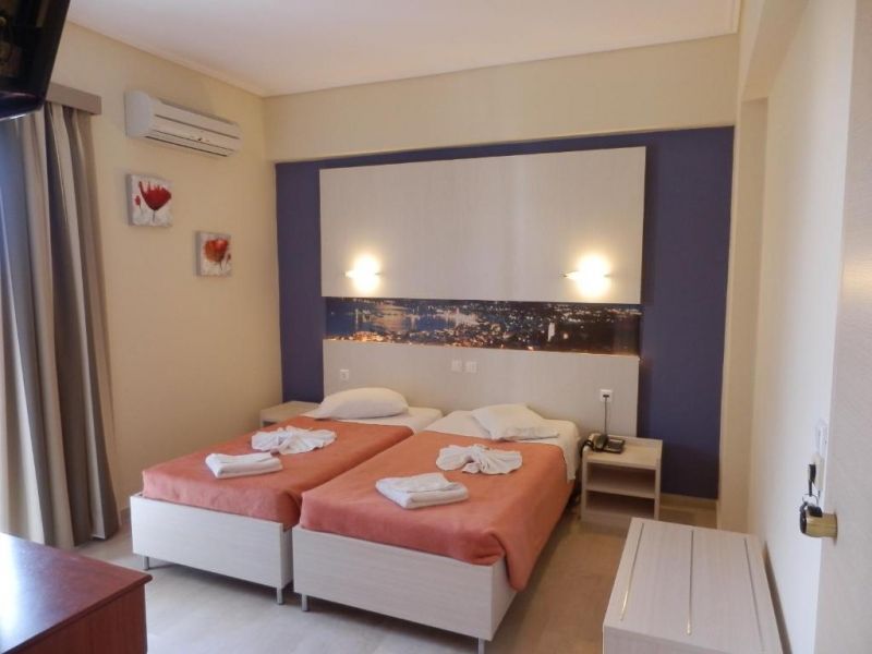 Planos Beach Hotel 3*