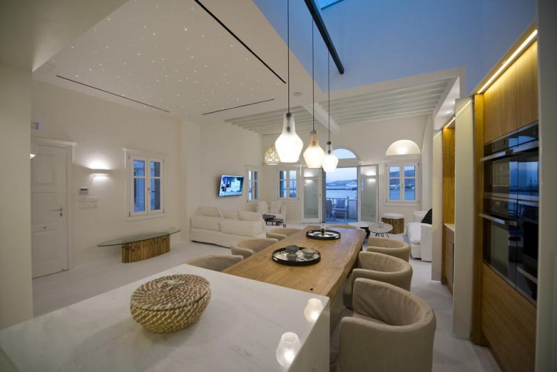 Pnoe Villa 4*