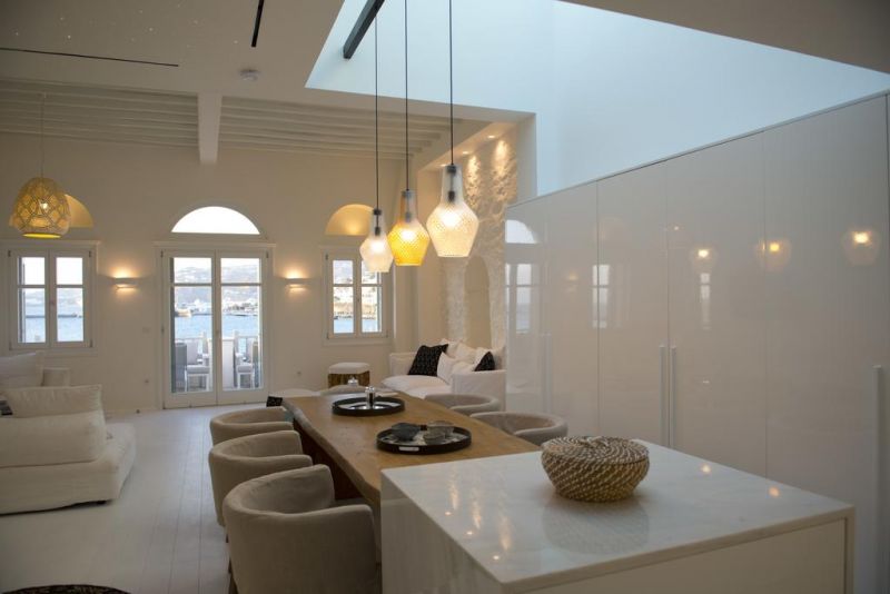 Pnoe Villa 4*
