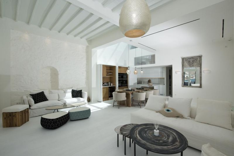 Pnoe Villa 4*