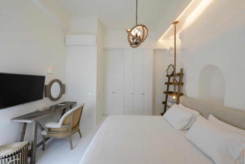 Pnoe Villa 4*