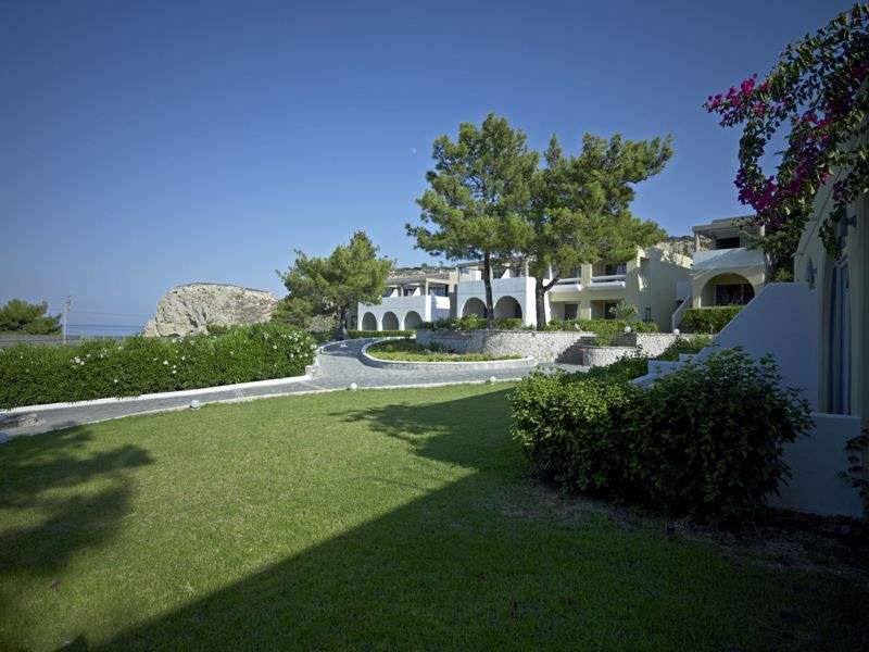 Porto Angeli Beach Resort 4*