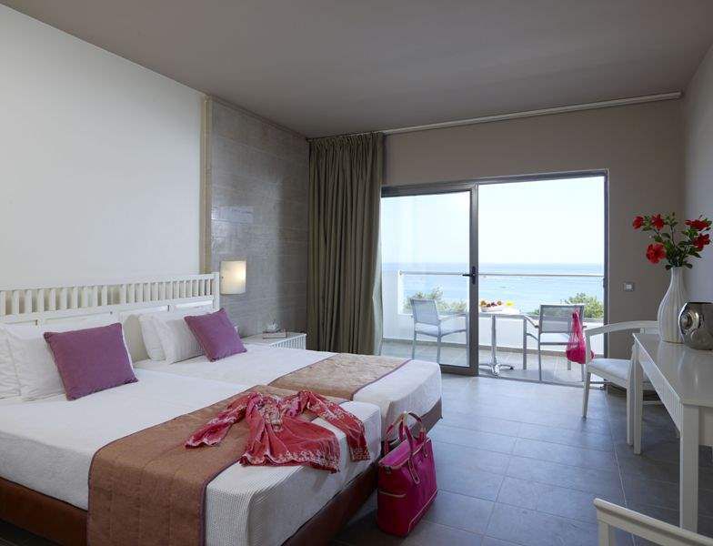 Porto Angeli Beach Resort 4*