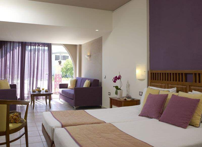 Porto Angeli Beach Resort 4*