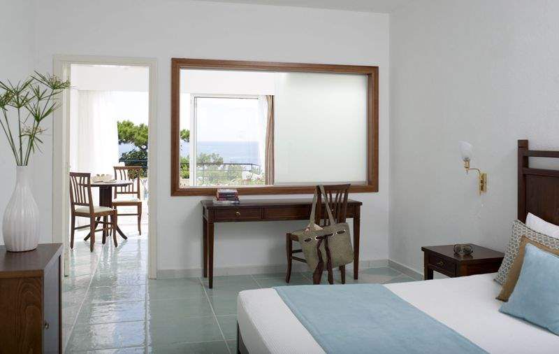 Porto Angeli Beach Resort 4*