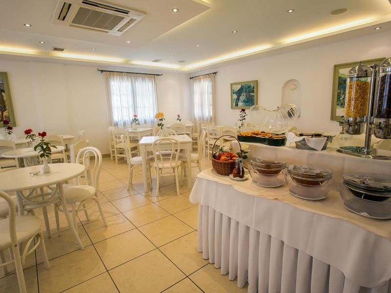 Pyrgaki Hotel 4*