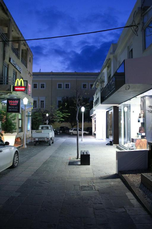 Royal Apt Hotel 2*