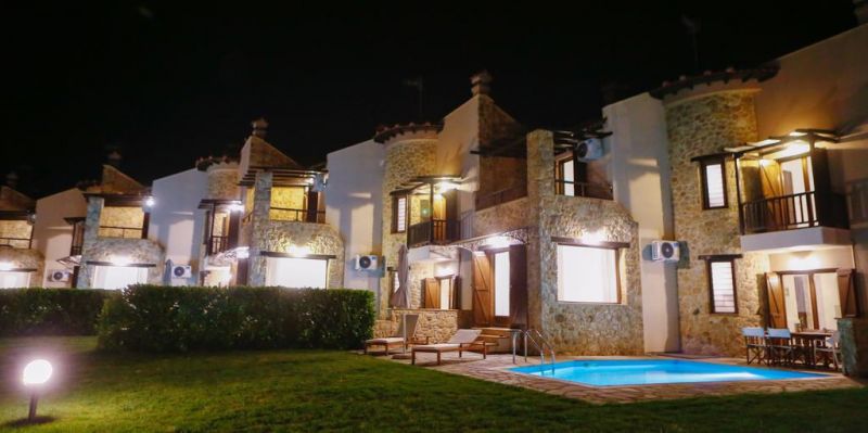 S4 Sani Luxury Residences Villa 2*