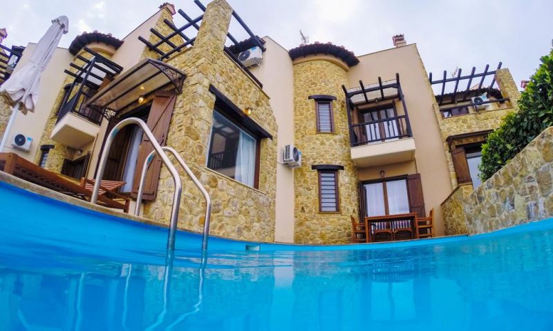 S4 Sani Luxury Residences Villa 2*