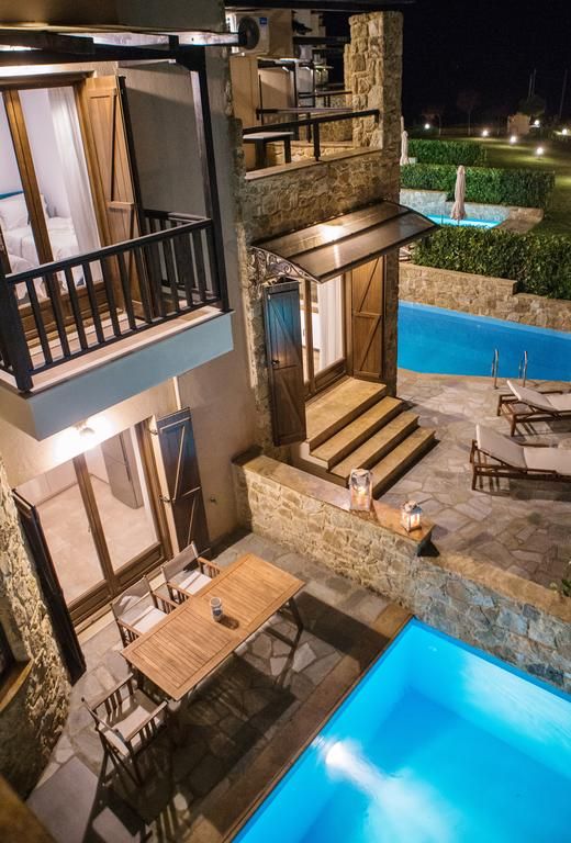 S4 Sani Luxury Residences Villa 2*