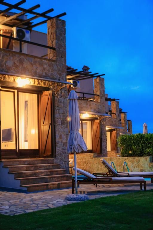 S4 Sani Luxury Residences Villa 2*