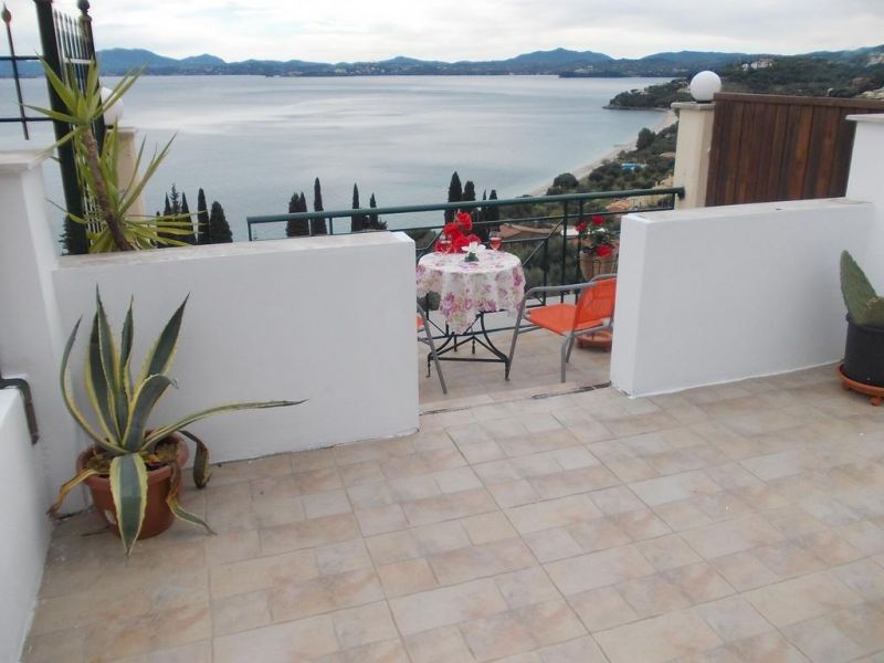 Sarakinos Apartments 3*