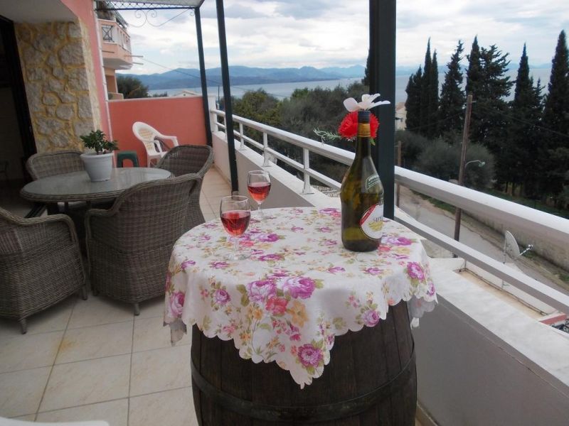 Sarakinos Apartments 3*