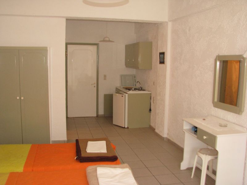 Sarlot Studios 3*