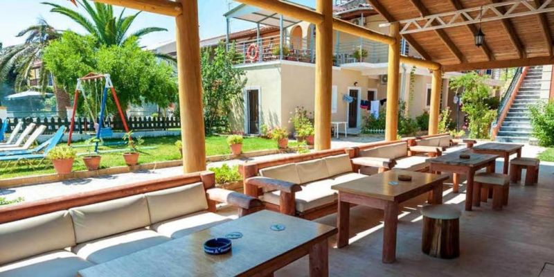 Seafront Apt 2*