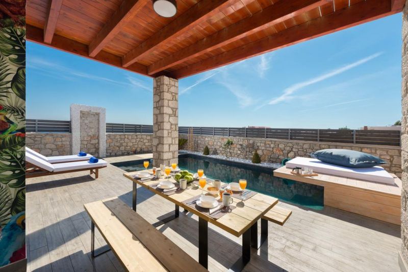 Southrock Villas 4*