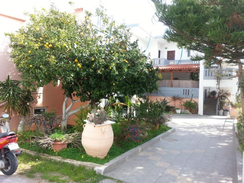 Studio Thodorou 2*