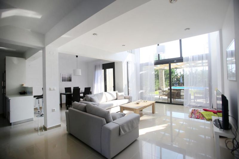 Sunny Sani Luxury Villas 5*