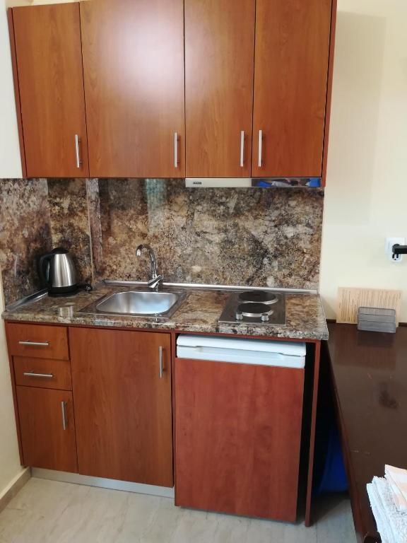 Toulas Apartments 3*