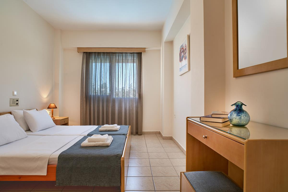 Veronica Hotel & Suites 3*