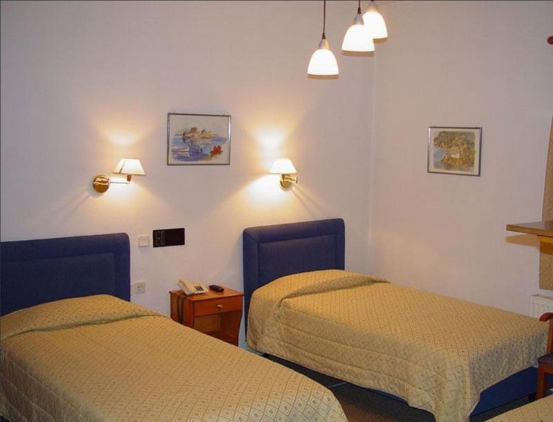 Xastero Hotel 2*