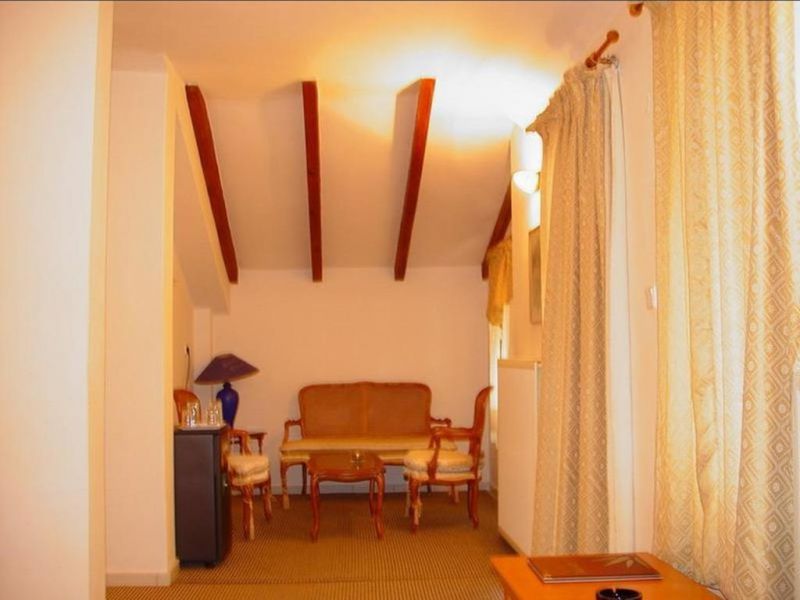 Xastero Hotel 2*