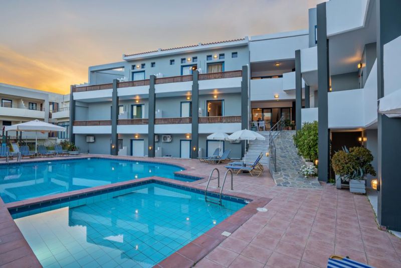 Yacinthos Hotel Apartments 2*