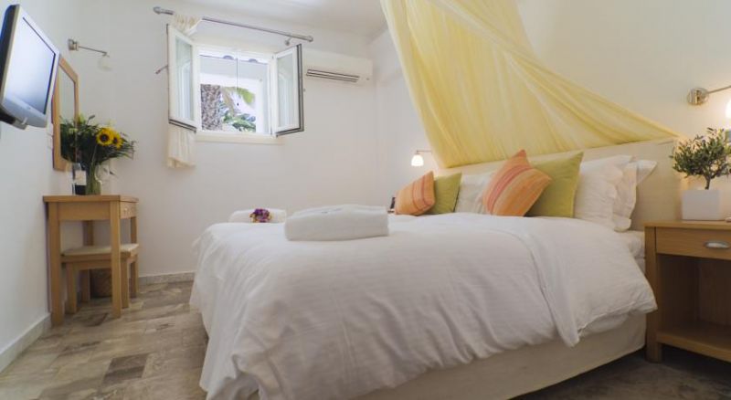 Zephyros Hotel 3*