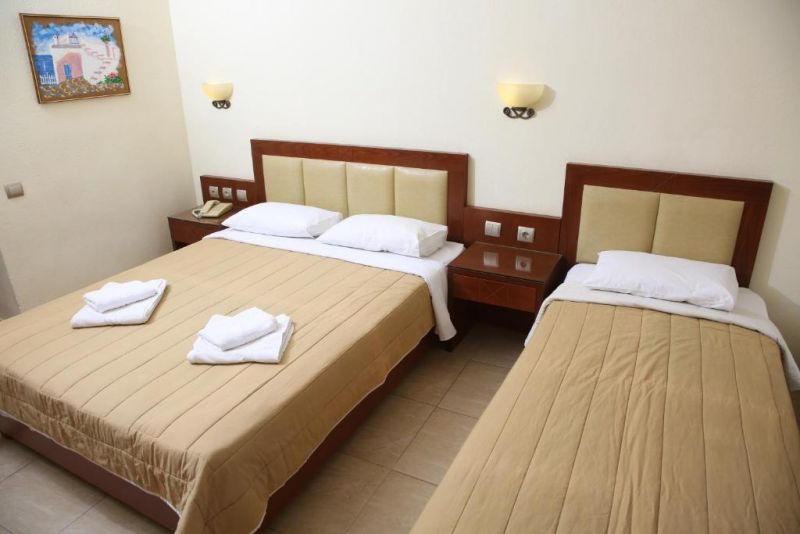 Zeus Hotel Afitos 3*
