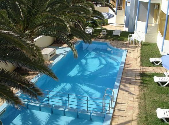 Zotis Aparthotel 2*