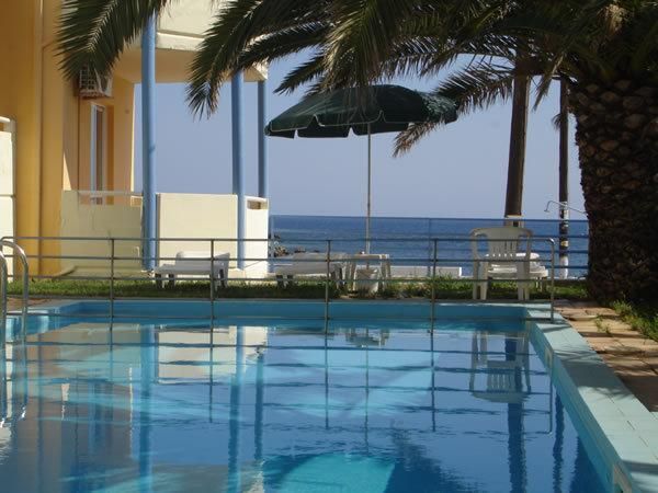 Zotis Aparthotel 2*