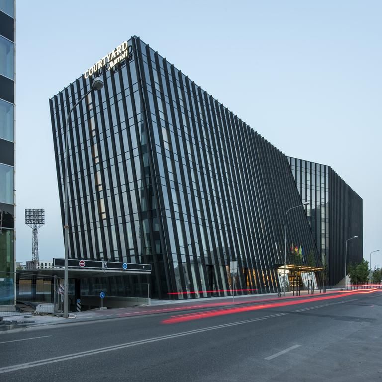 Courtyard By Marriott Vilnius City Center 4*