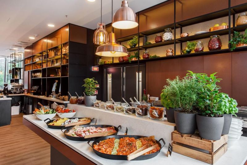 Courtyard By Marriott Vilnius City Center 4*