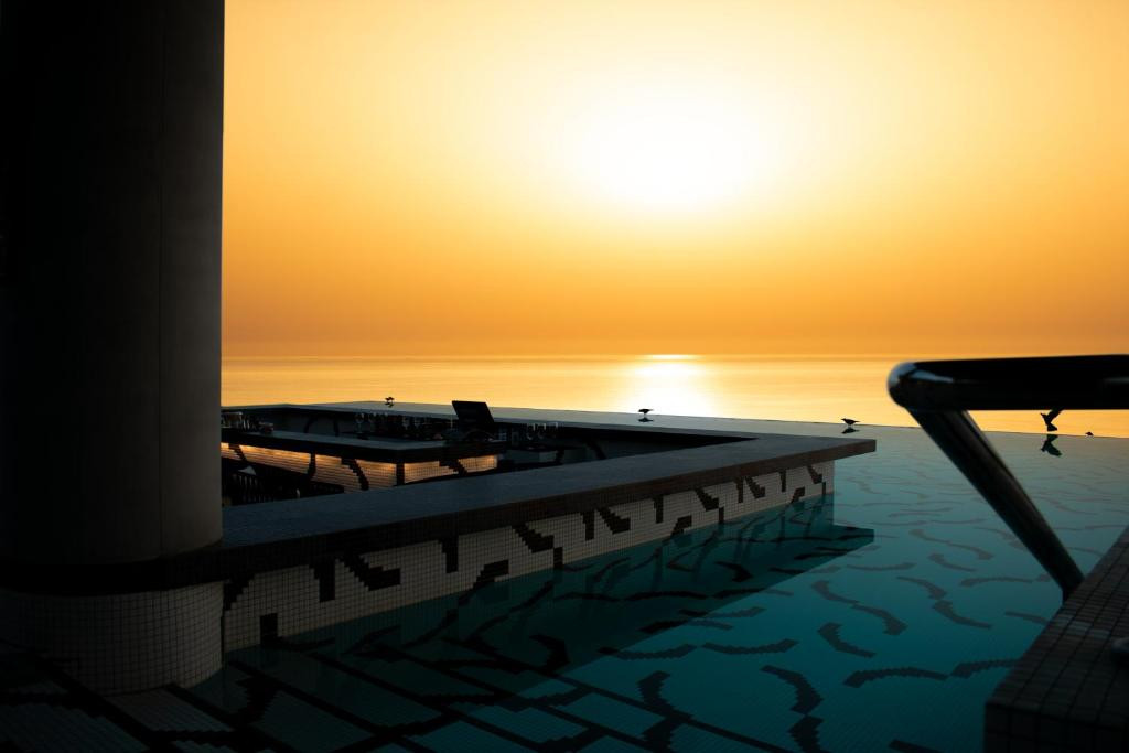 W Muscat 5*