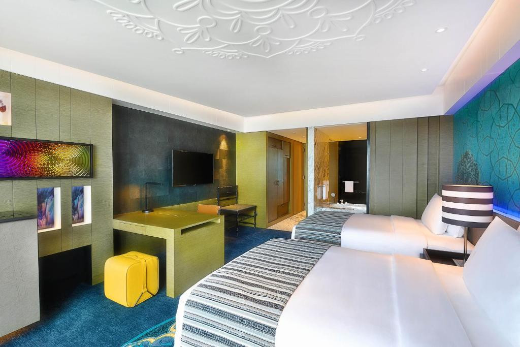W Muscat 5*