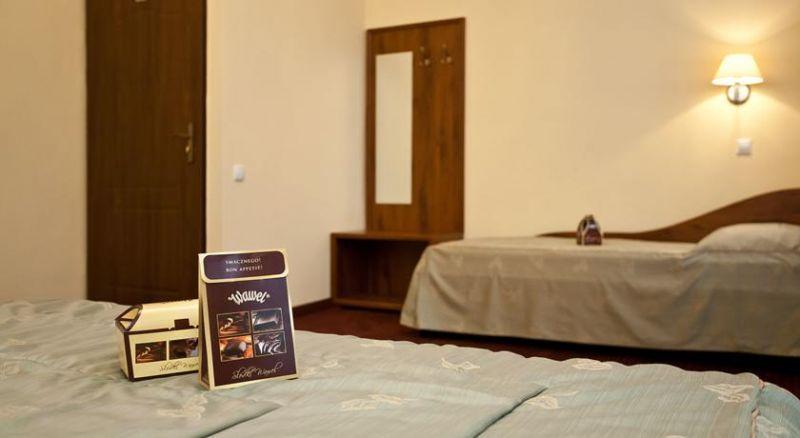 Aneks Kazimierz 3*