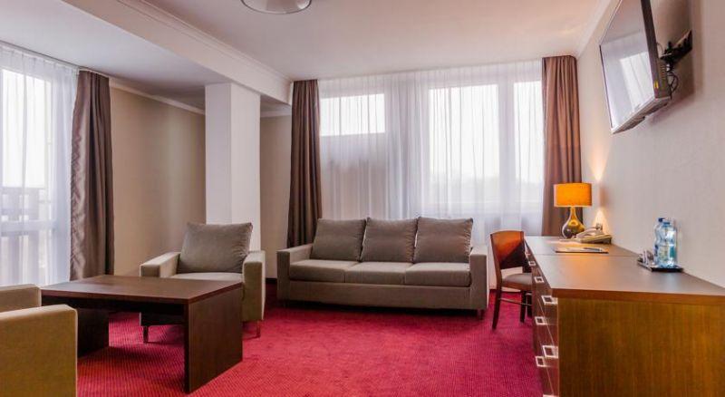 Belwederski 3*